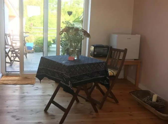 Dachgeschosszimmer Mit Terrasse