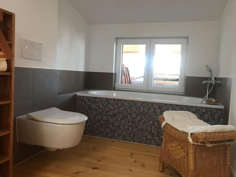 Apartment Dachgeschosszimmer Mit Terrasse *
